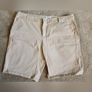Liz Claiborne khaki shorts